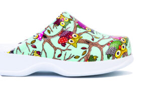 CARINE DOUBLE ROZM. 43 Trepy dla medyków, chodaki pełne, sowa/błekit, NT 056