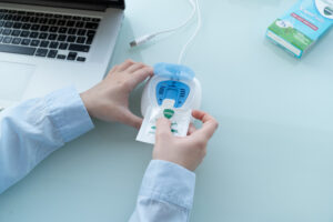 VICKS VH1800EU Bezwodny dyfuzor USB, do wkładów zapachowych, nocne podświetlenie